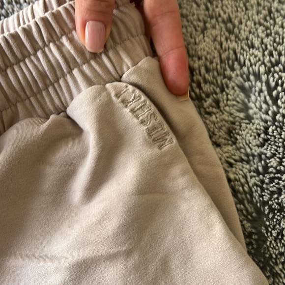 Meshki cream shorts - Picture 4 of 5